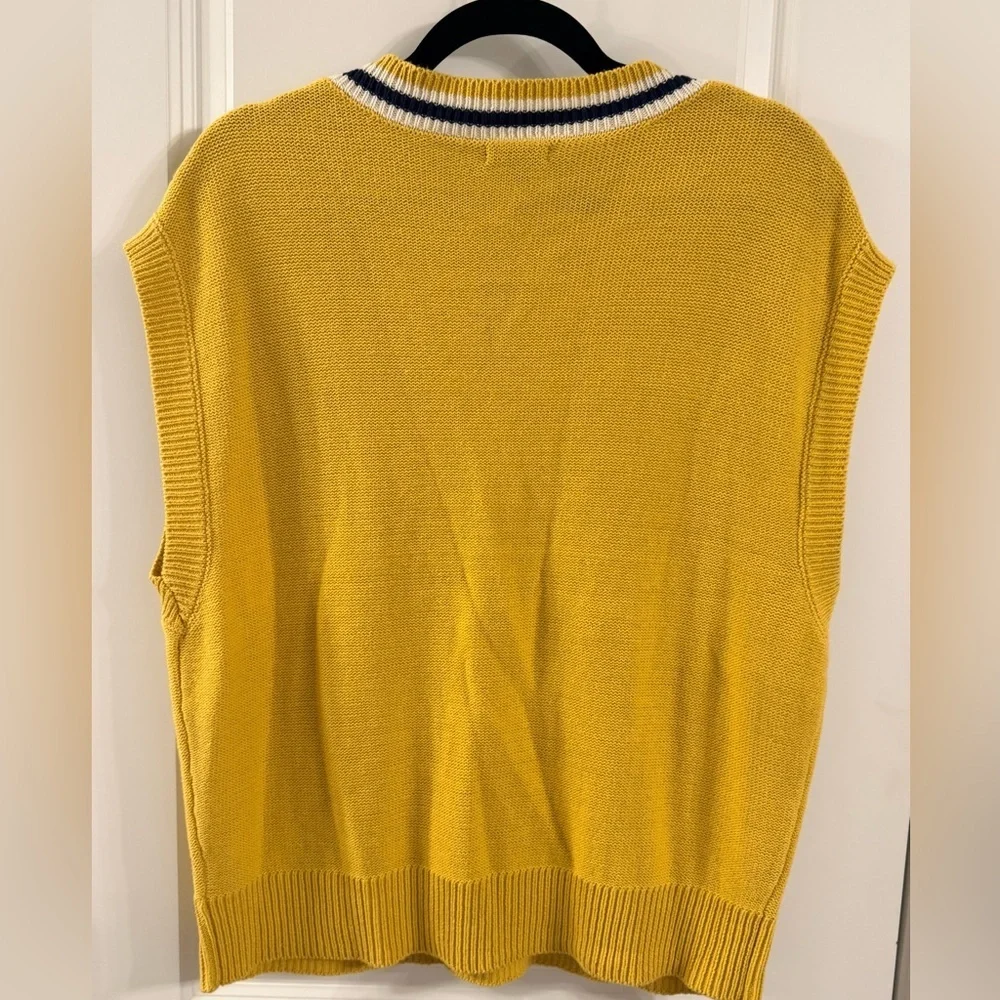 Wild Fable Preppy Yellow V-Neck Cable Knit Sweater Vest - Medium